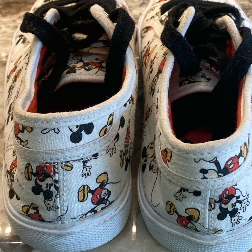 Mickey Mouse sneaker shoes by Disney size 6 - Picture 3 of 9